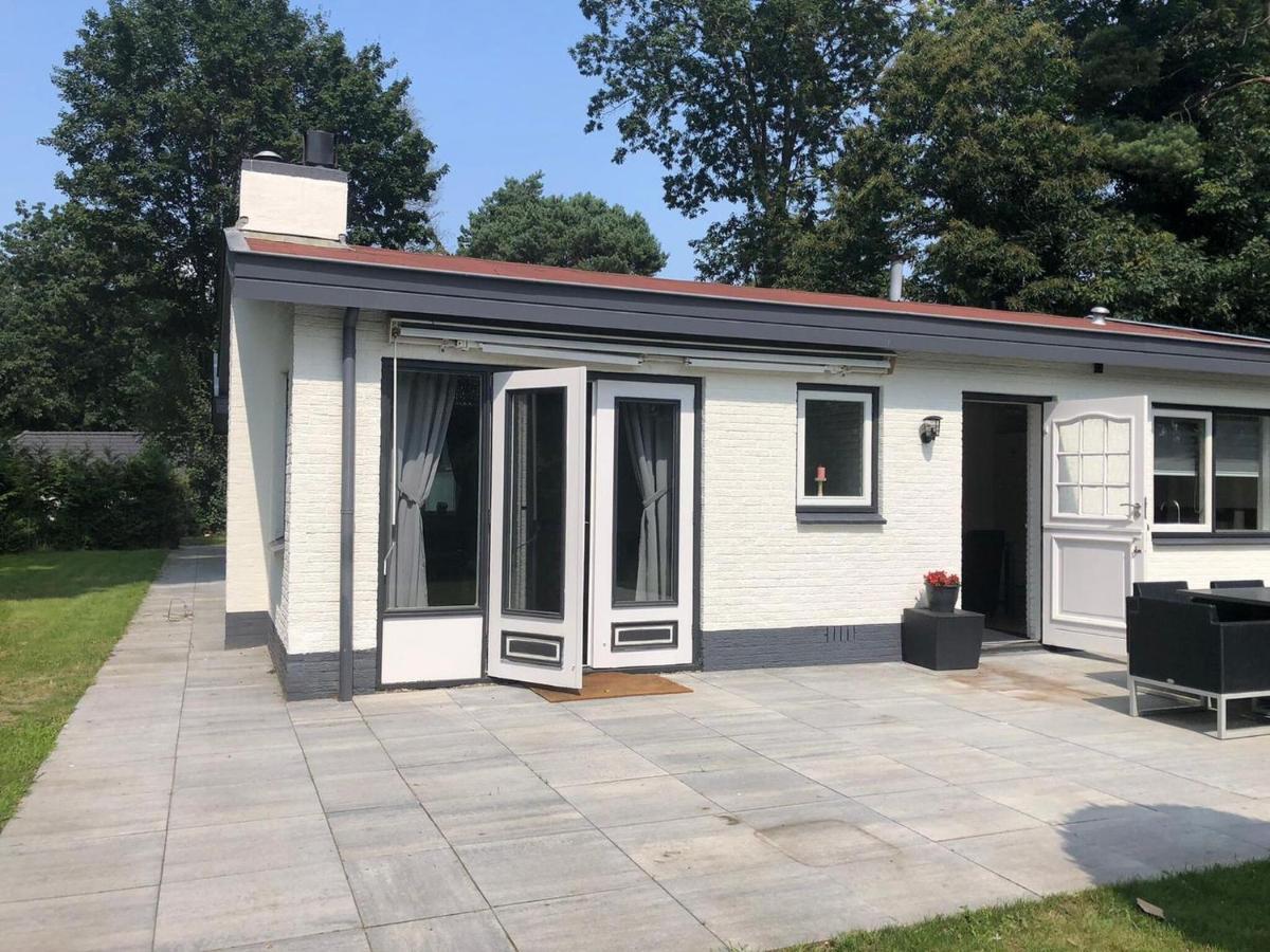 Unique In With Large Garden Chalet